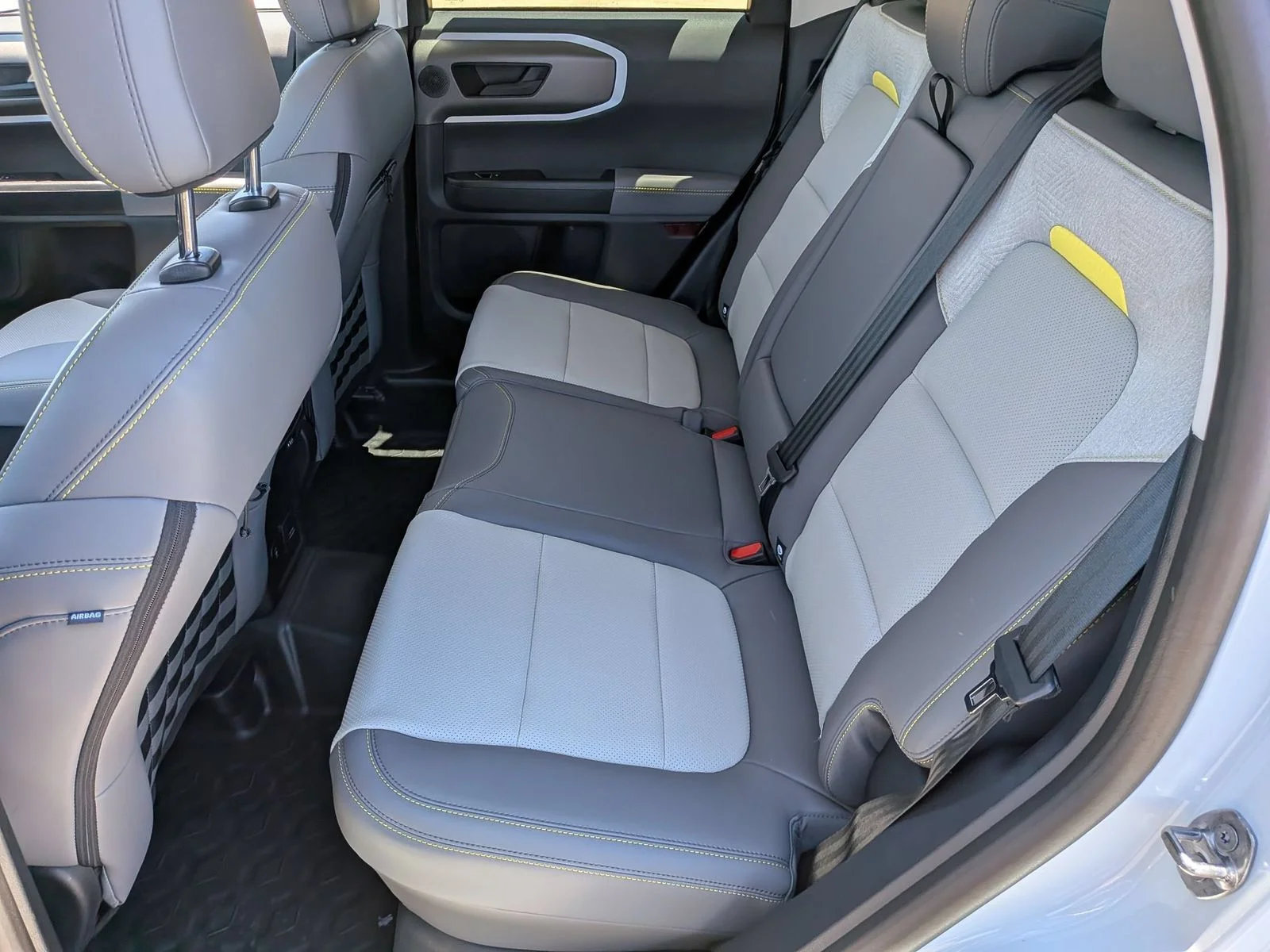 New 2026 Oxford White Ford Badlands® image 25