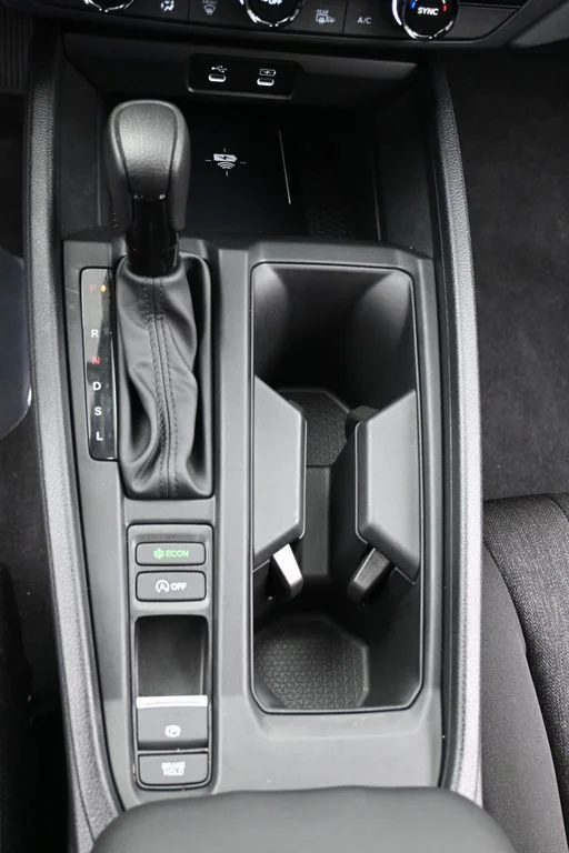 Used 2026 Crystal Black Pearl Honda SE image 17