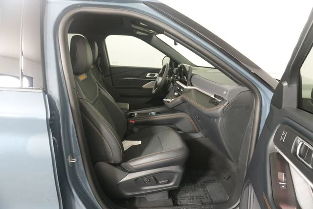 New 2026 Vapor Blue Metallic Ford Tremor® image 33