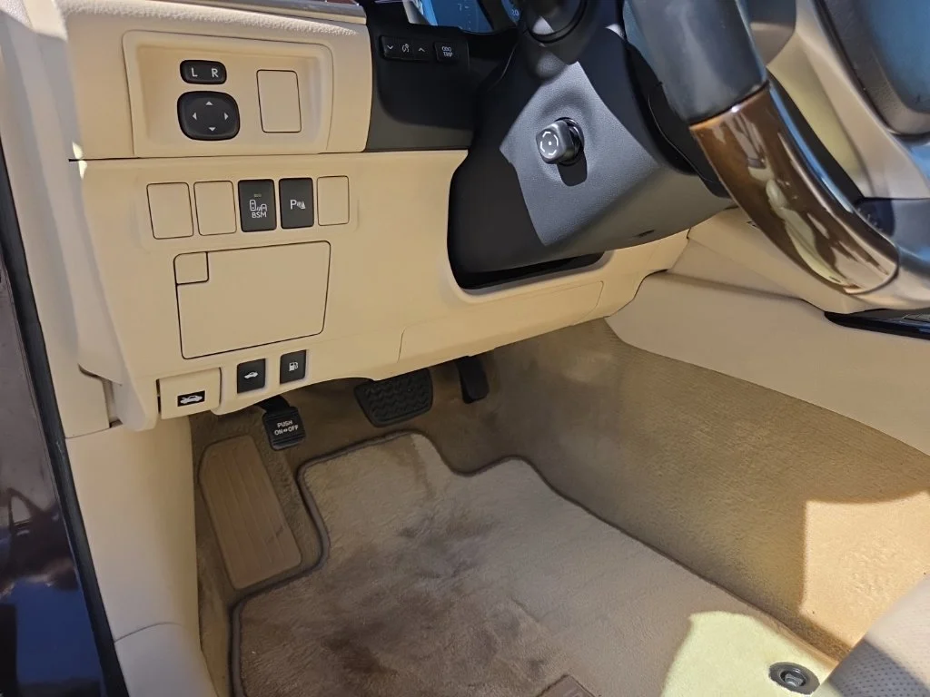 Used 2013 Red Lexus 350 image 36