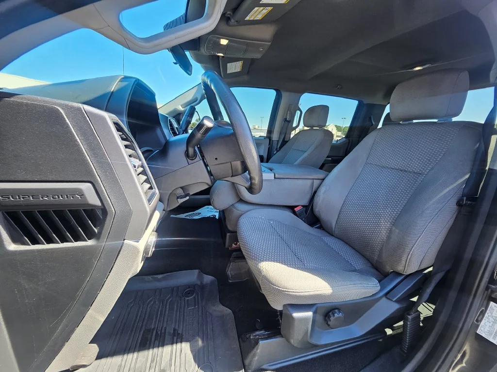 Certified Used 2020 Black Ford XLT image 4