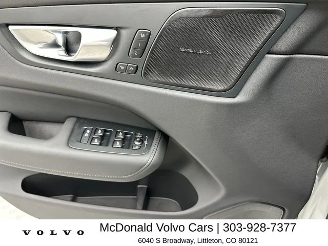 2026 Volvo XC60 Plus - Photo 13