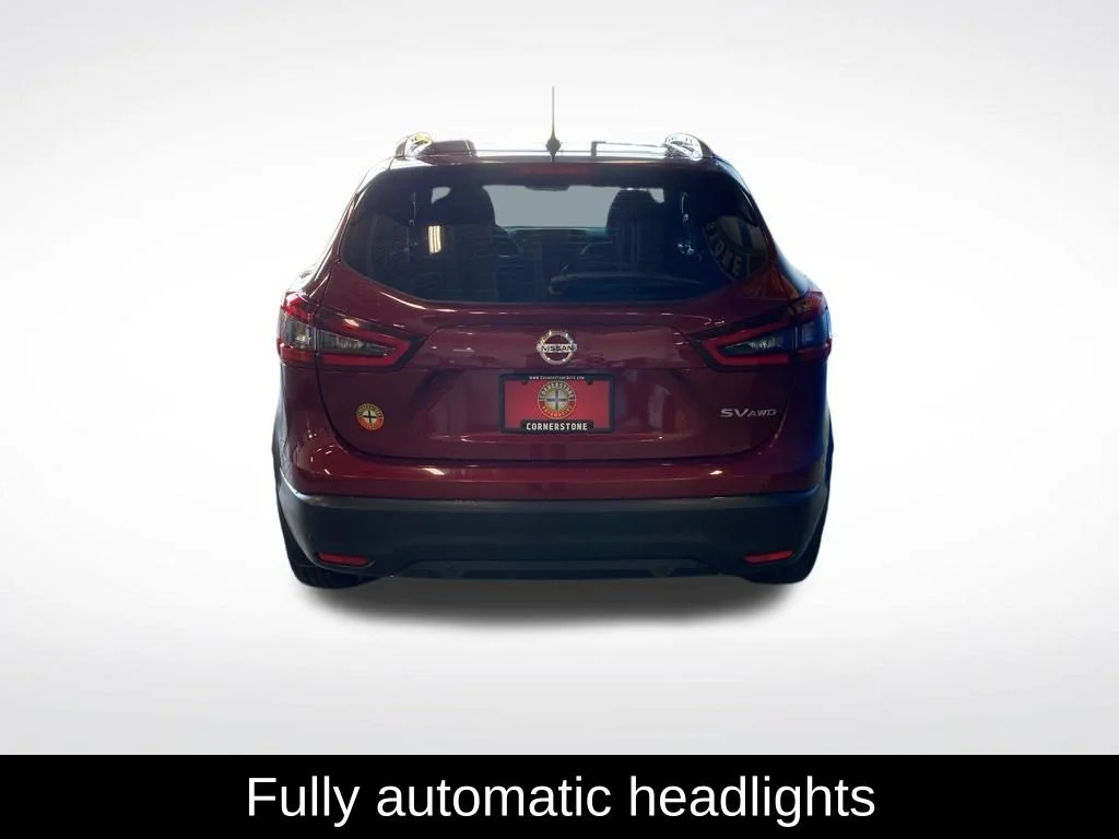 Used 2022 Red Nissan SV image 19