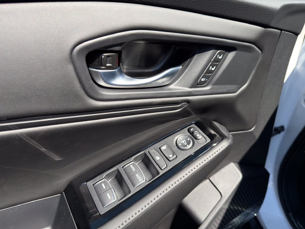 New 2026 Platinum White Pearl Honda Touring image 26