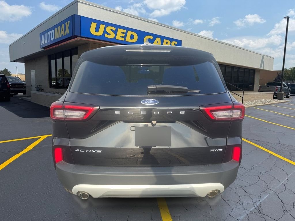 Used 2023 Black Metallic Ford Active image 6