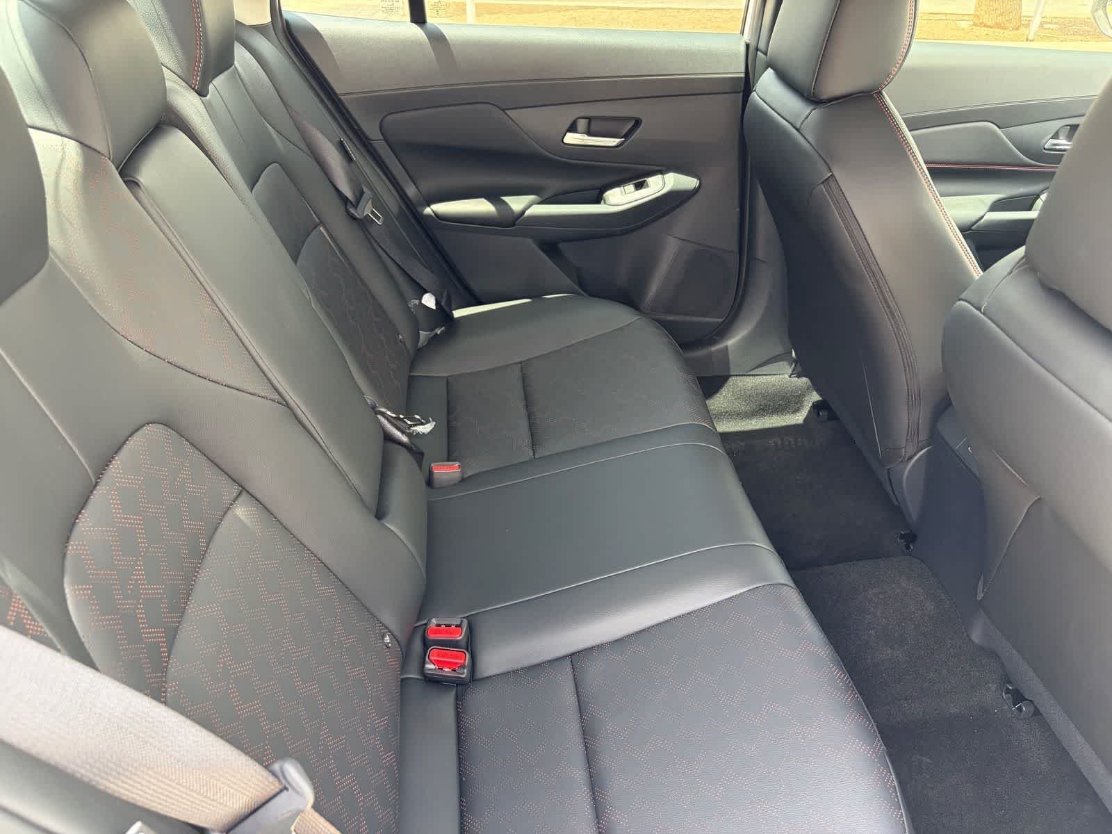 New 2026 Aspen White Tricoat/Super Black Nissan SR image 12