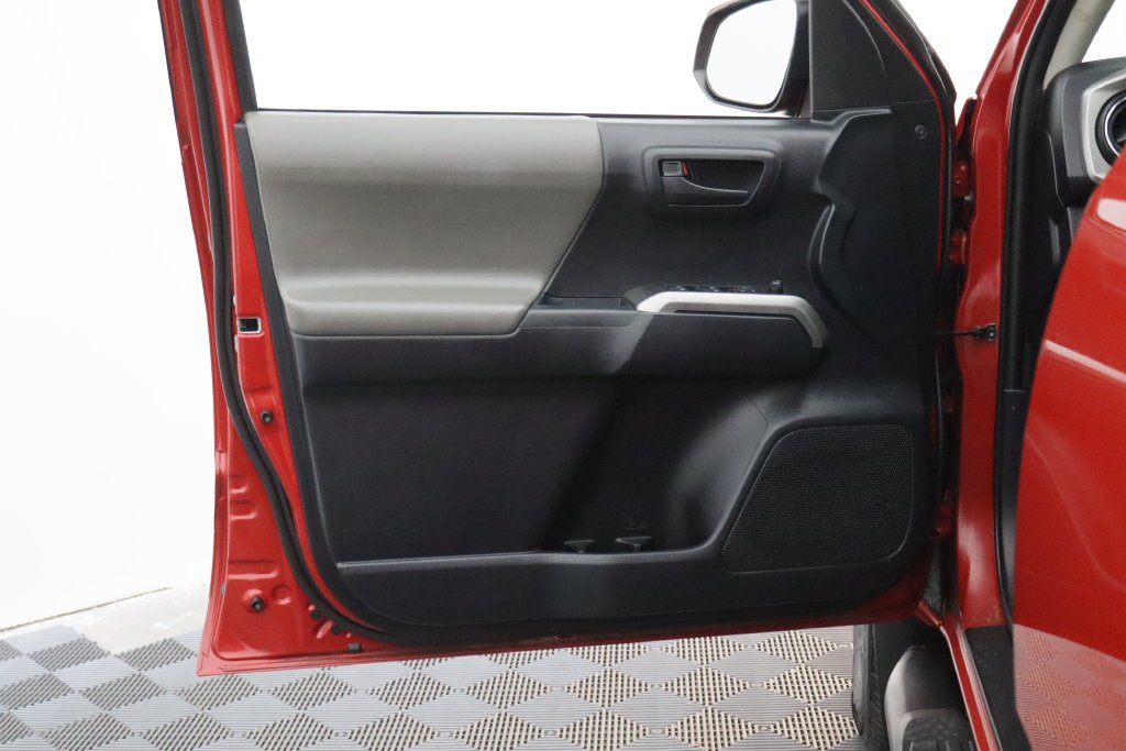 2019 Toyota Tacoma SR5 - Photo 14