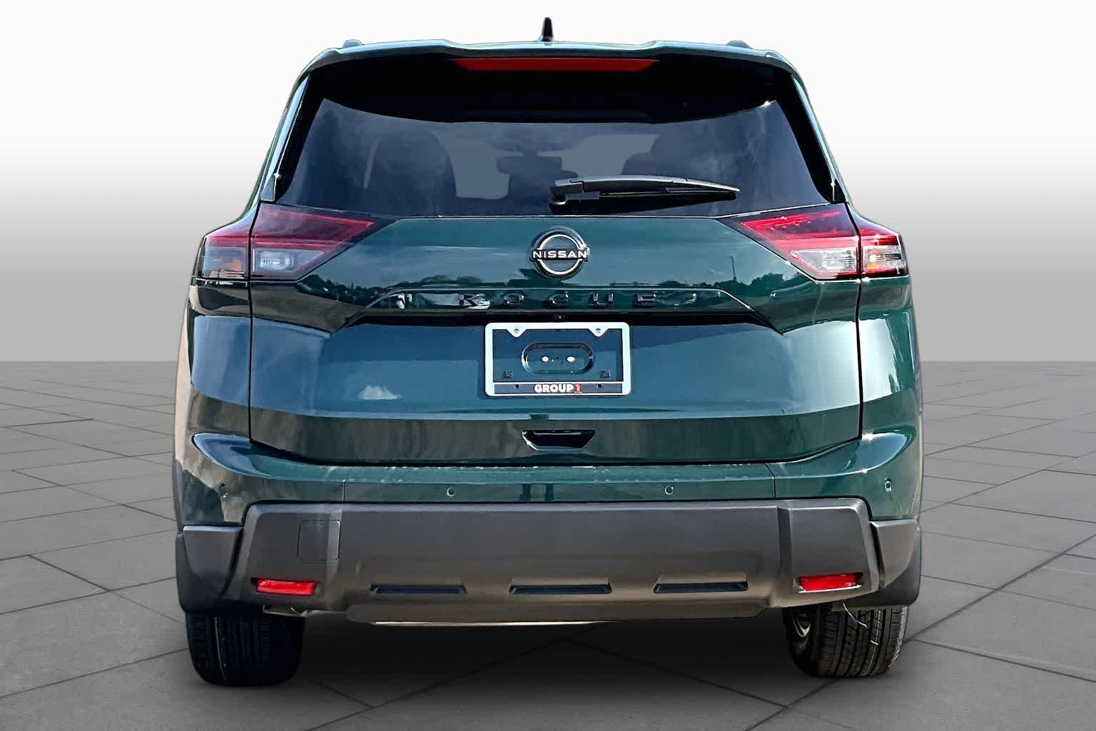 New 2026 Obsidian Green Pearl Nissan Dark Armor image 4