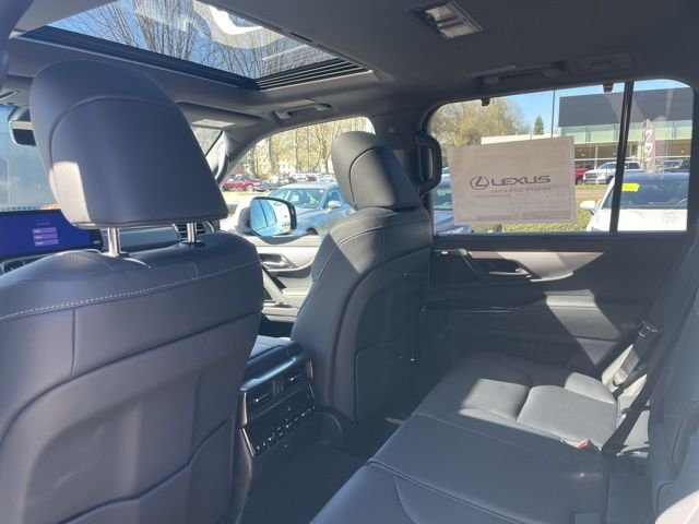 2026 Lexus LX 700h F-Sport - Photo 21
