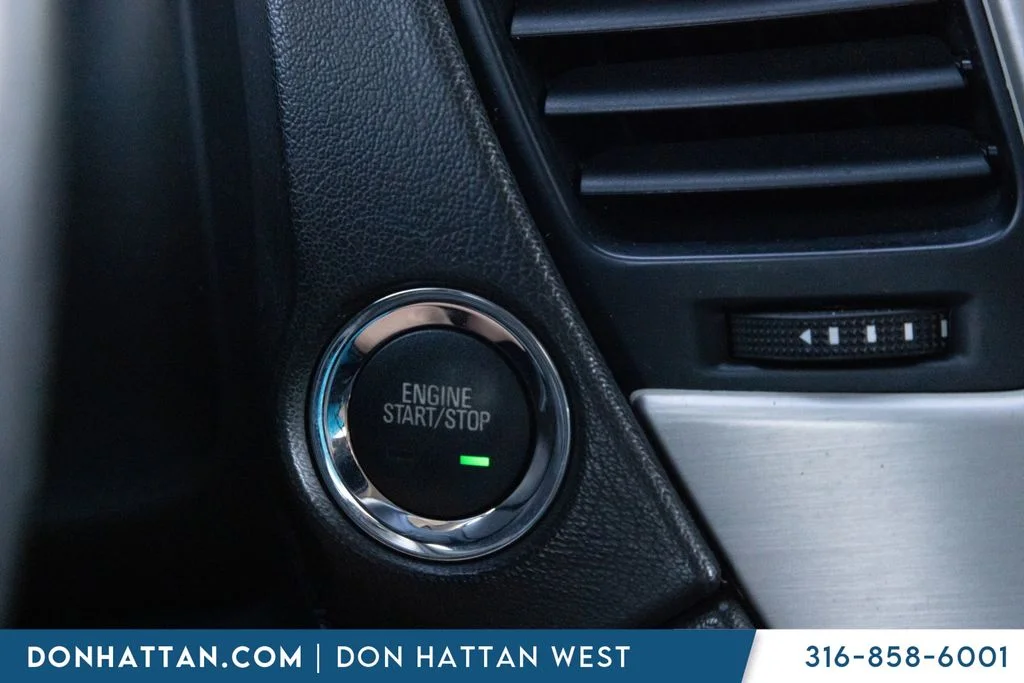 Used 2019 Black GMC Denali image 15