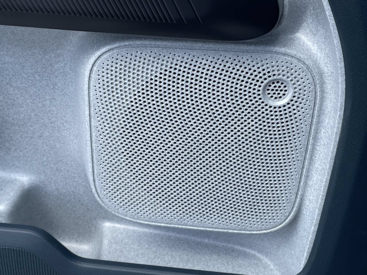 New 2026 Oxford White Ford XLT image 18
