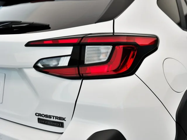 New 2026 CRYSTAL WHITE PEARL Subaru Limited Hybrid image 12