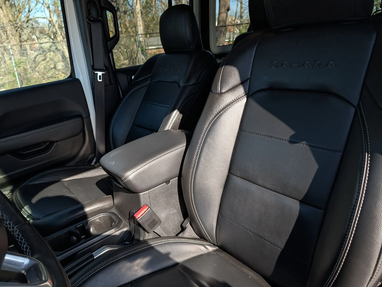 2022 Jeep Wrangler Unlimited Sahara - Photo 18