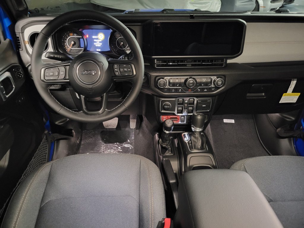 2027 Jeep Wrangler 4-Door photo 4