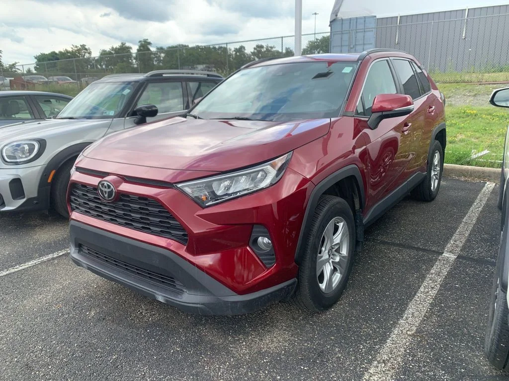 Used 2019 Red Toyota XLE image 5