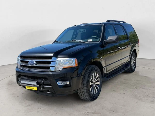 Used 2017 Black Ford XLT image 1
