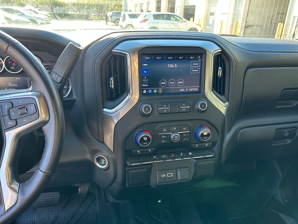 Used 2022 White Chevrolet LT image 18