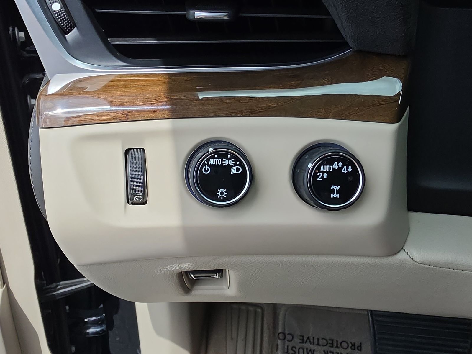 2020 Cadillac Escalade Premium Luxury - Photo 22