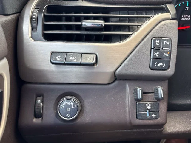 Used 2019 Gray GMC Denali image 8