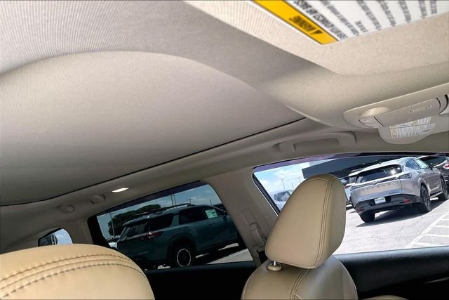Used 2024 White Nissan Platinum image 20