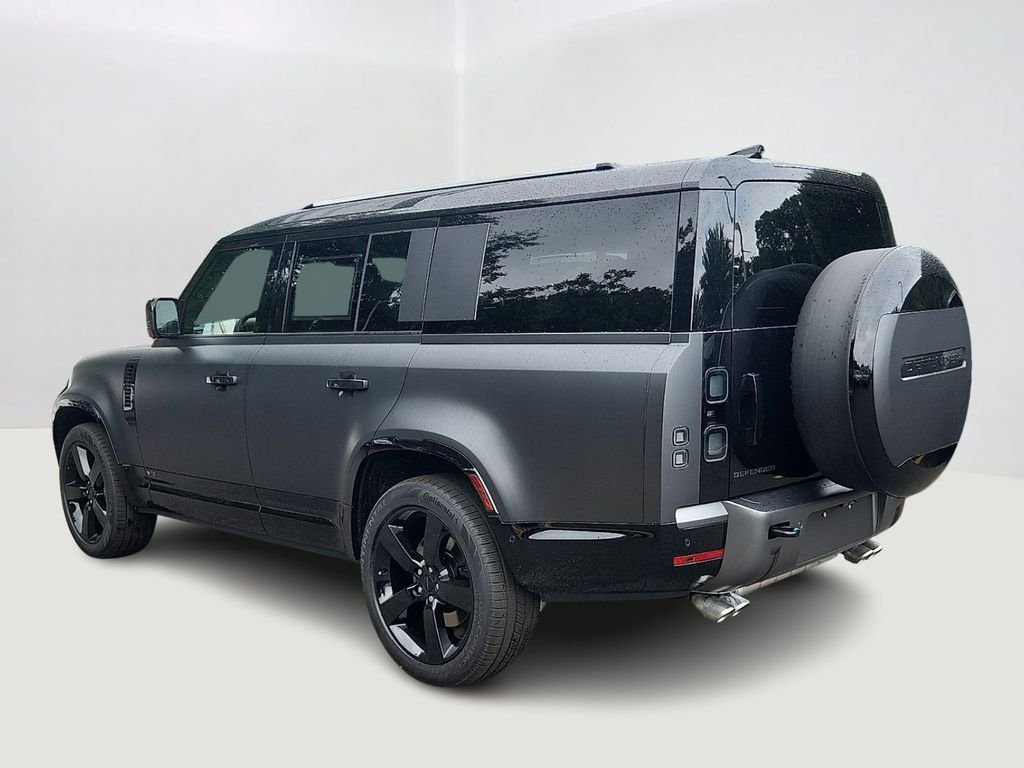 New 2026 Carpathian Grey Land Rover V8 image 4