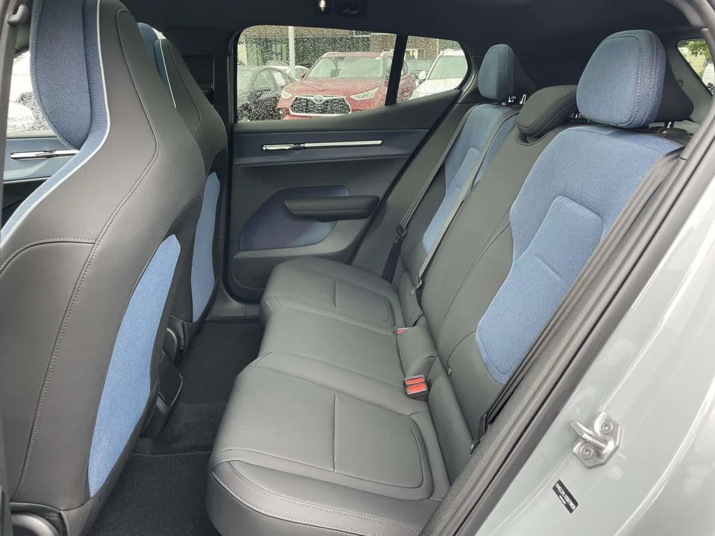 2025 Volvo EX30 Ultra - Photo 3