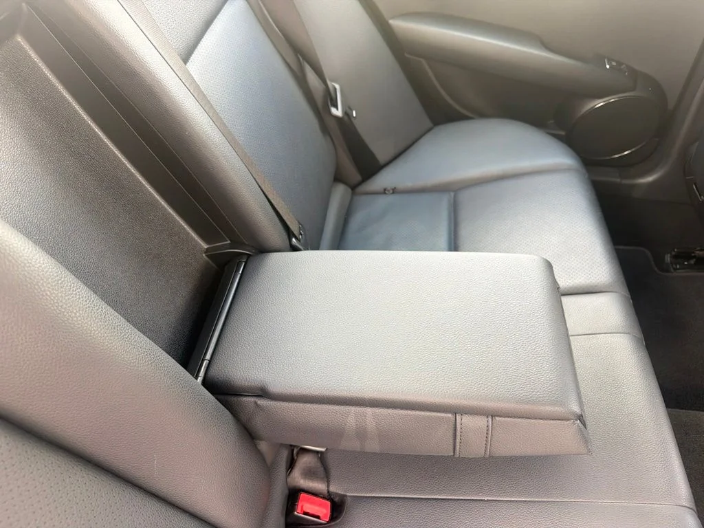 Used 2011 Silver Mercedes-Benz C 300 image 44