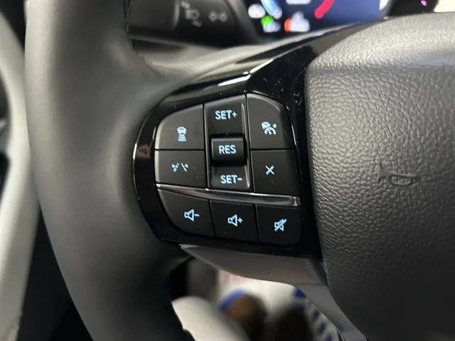 New 2026 Star White Metallic Tri-Coat FORD Platinum™ image 30