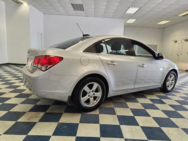 Used 2016 SILVER ICE METALLIC Chevrolet LT image 8