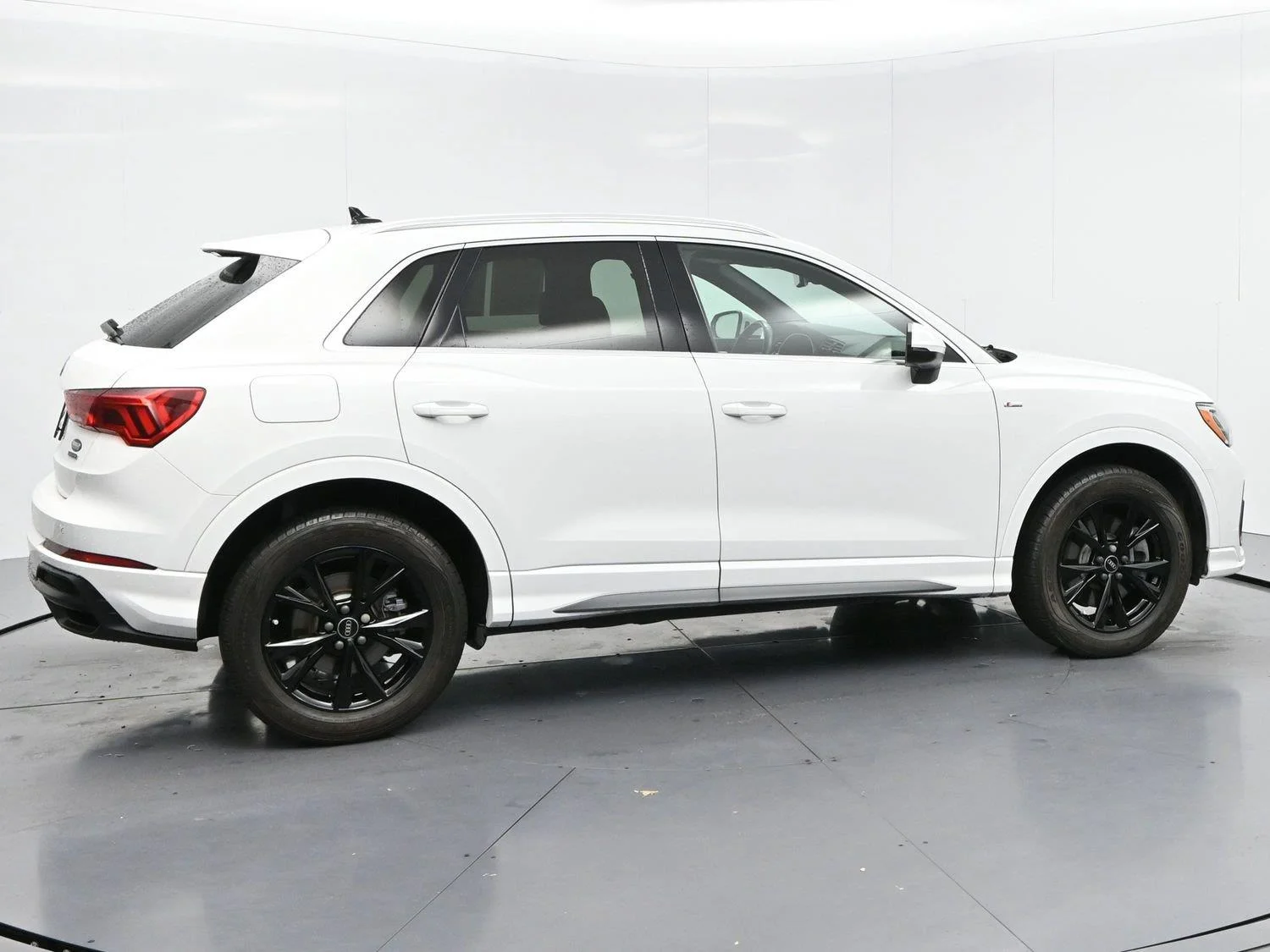 Used 2021 Ibis White Audi S line Premium image 8