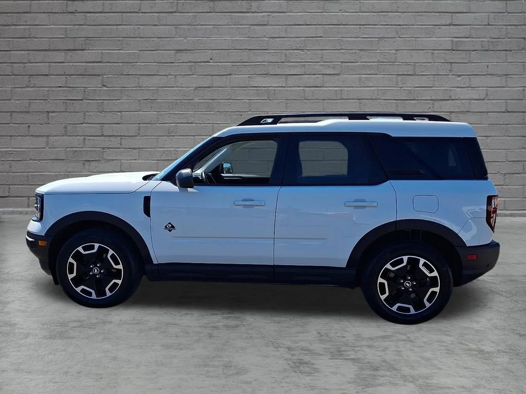 Used 2023 White Ford Outer Banks image 7