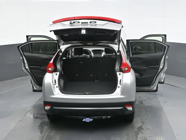 Used 2019 Silver Mitsubishi ES image 27