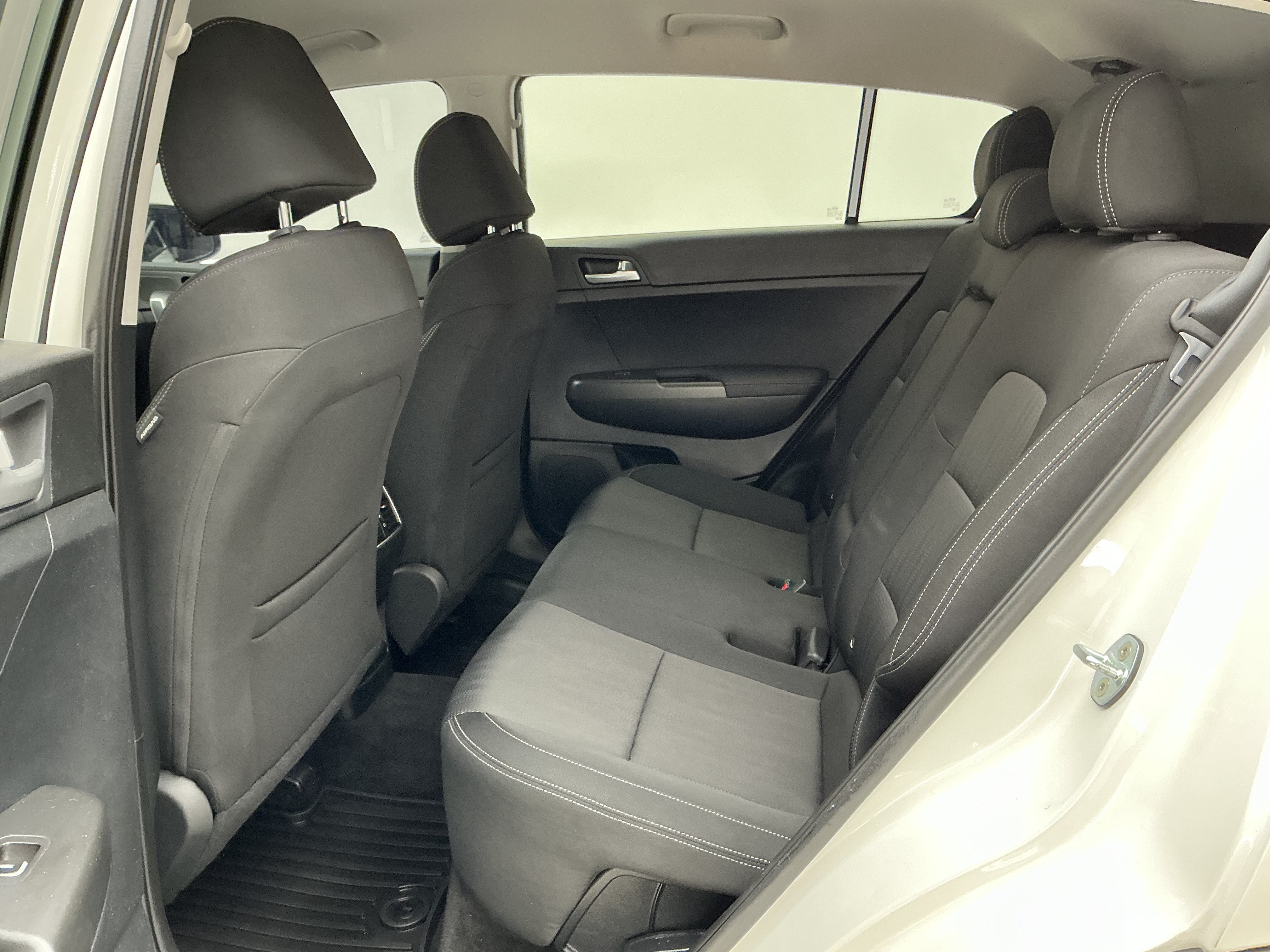 2020 Kia Sportage LX - Photo 14
