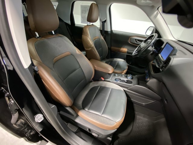 Used 2023  Ford Outer Banks image 27