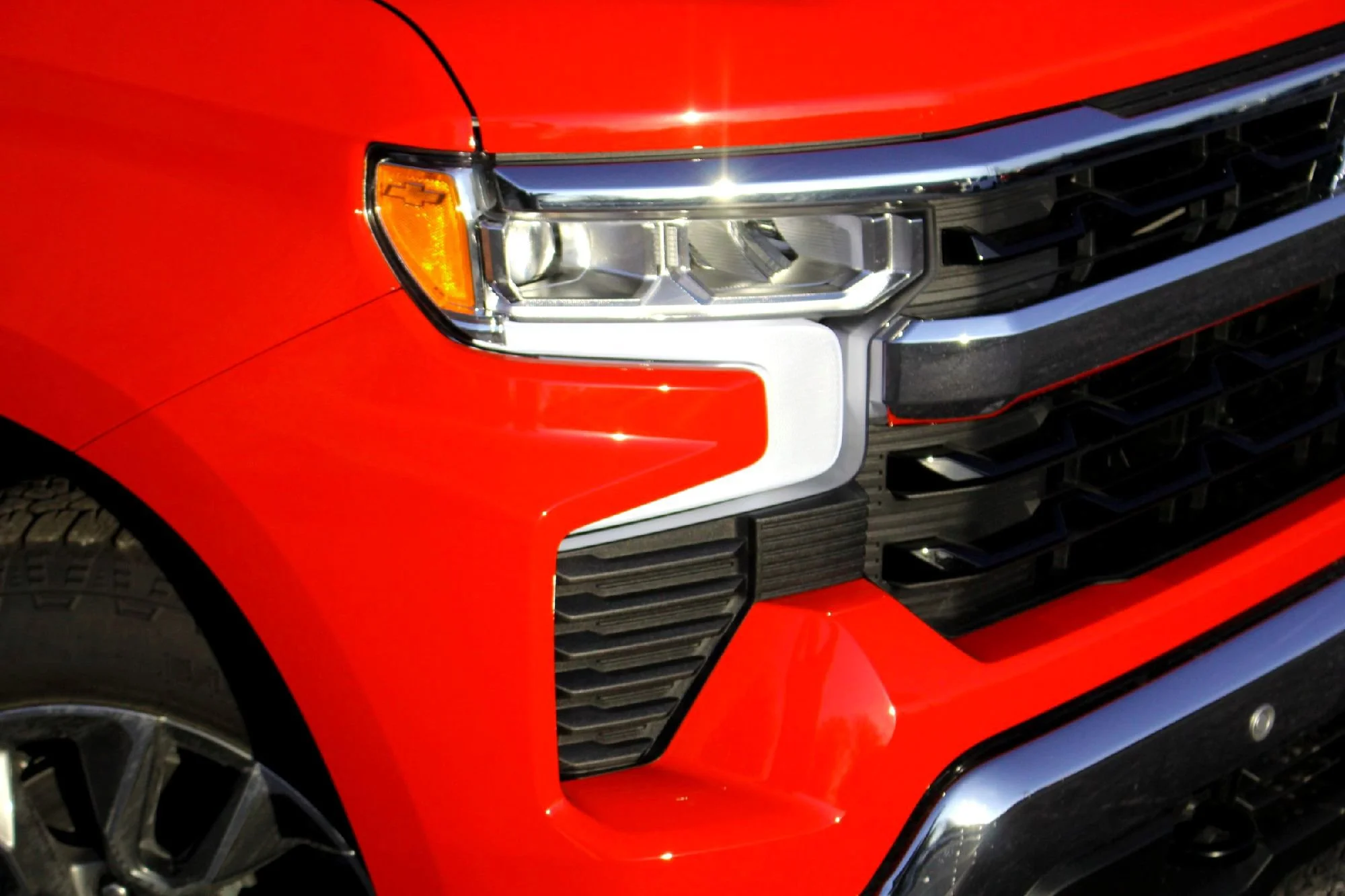 2026 Chevrolet Silverado 1500 LT - Photo 2