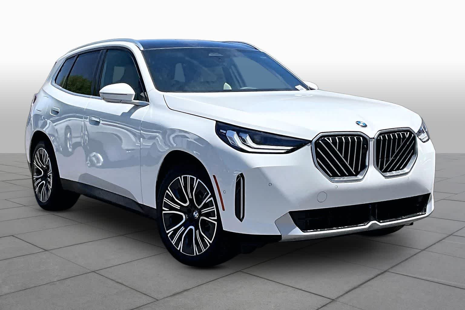 New 2026 Alpine White BMW 30 xDrive image 2