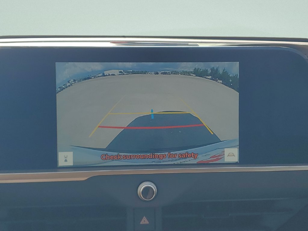 Used 2025 White Toyota XLE image 17