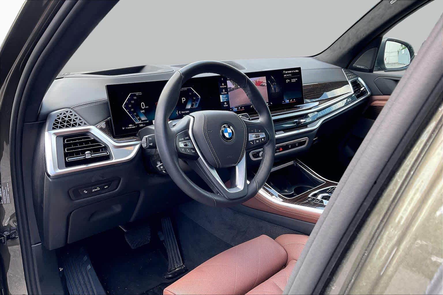 Used 2026 Manhattan Green Metallic BMW xDrive40i image 17