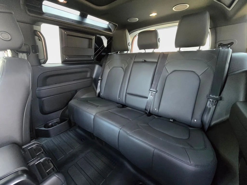 New 2026 Sedona Red LAND ROVER X-Dynamic SE image 13