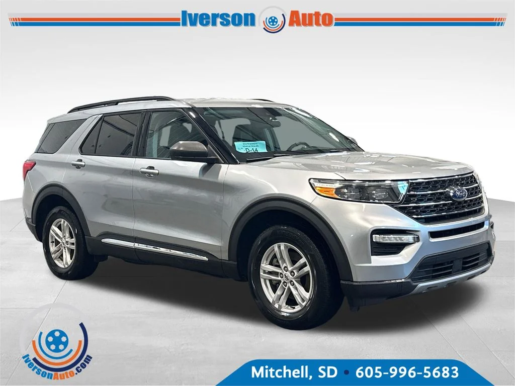 Used 2024 Silver Ford XLT image 1