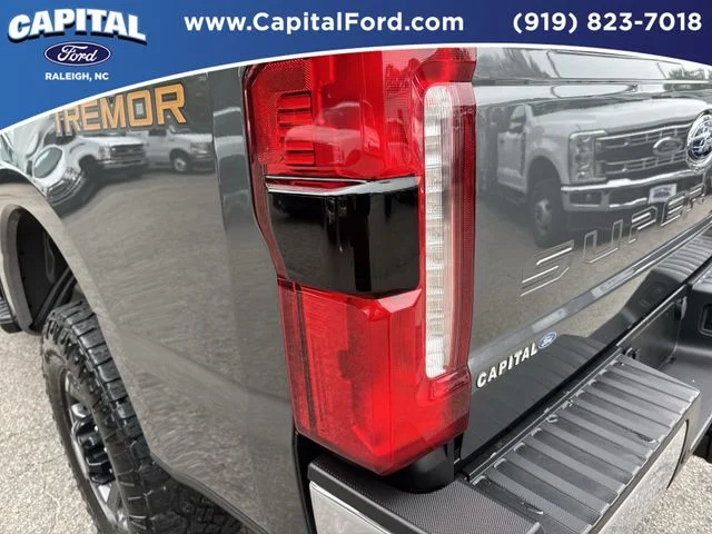 Used 2023 Gray Ford Lariat image 15