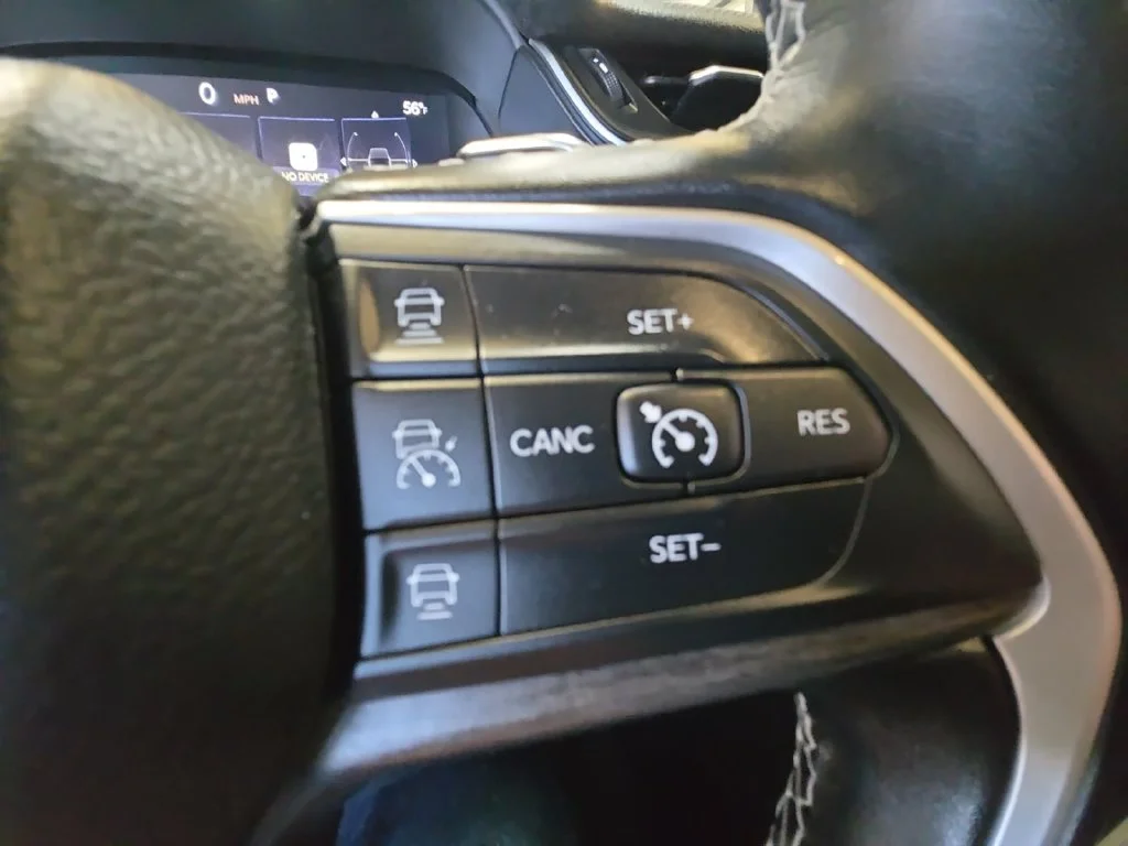 Used 2022 White Jeep Limited image 25