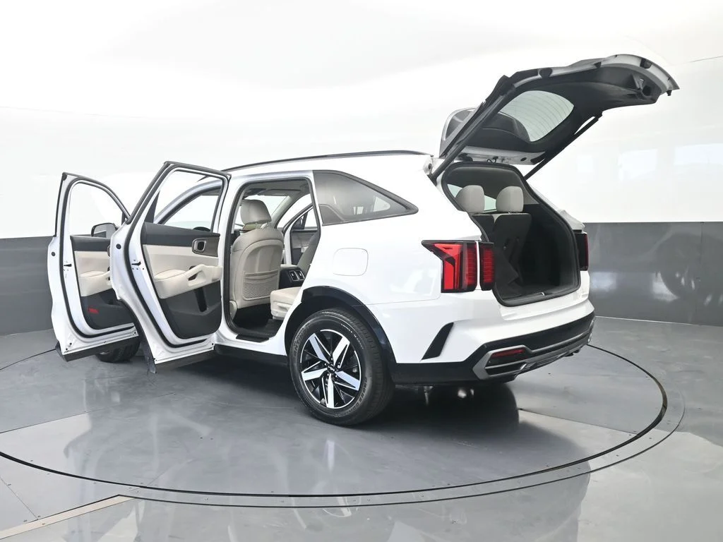 Used 2023 Glacial White Pearl Kia EX image 79