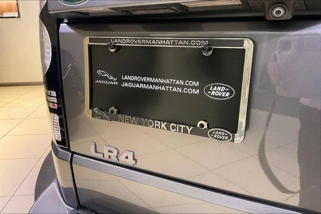 Used 2016 Gray Land Rover HSE image 7