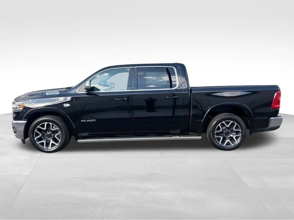 New 2026 Diamond Black Crystal Pearl-Coat Exterior Paint RAM Laramie image 9