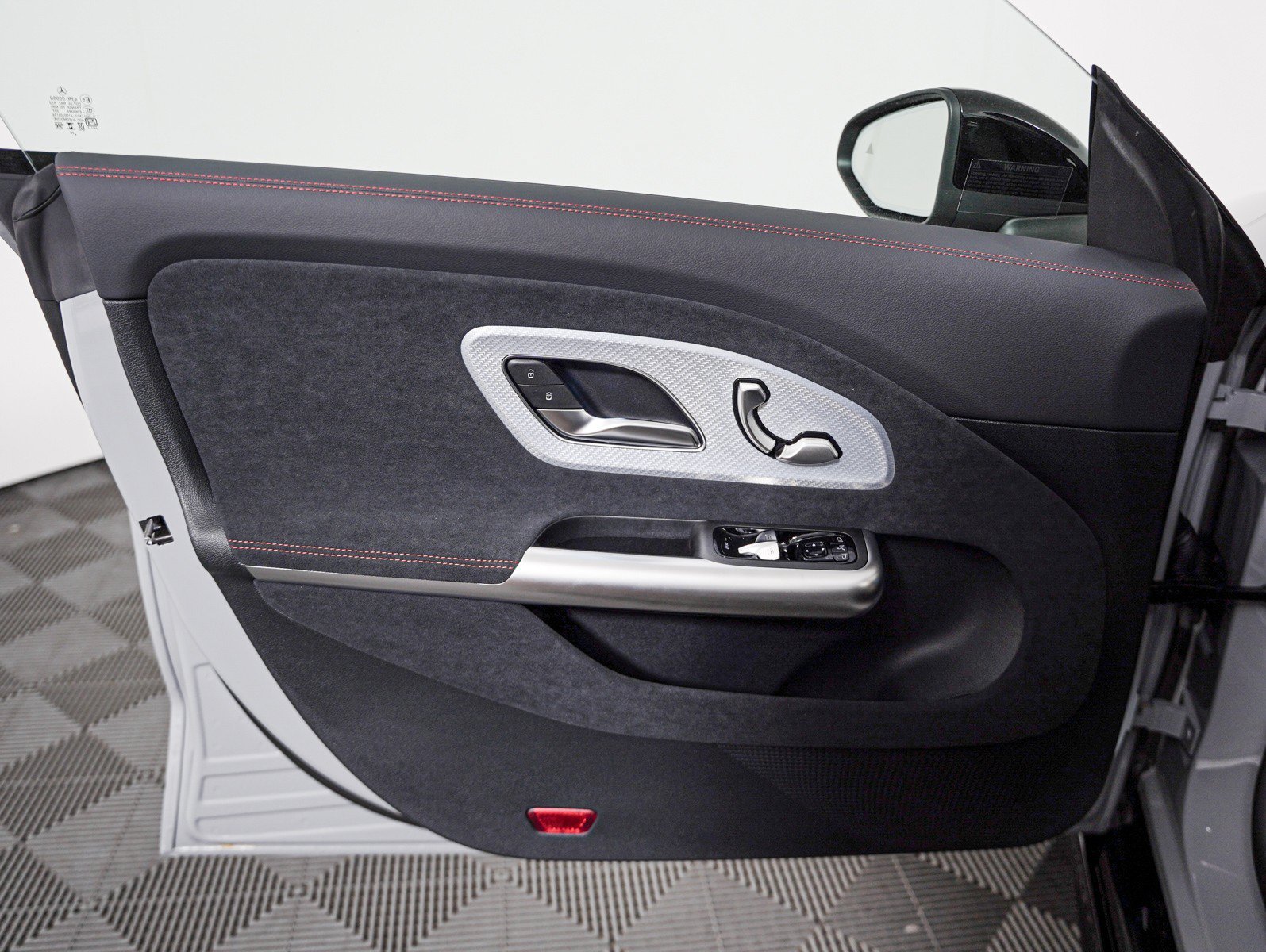 New 2027 MANUFAKTUR Alpine Grey Mercedes-Benz CLA 220 image 23