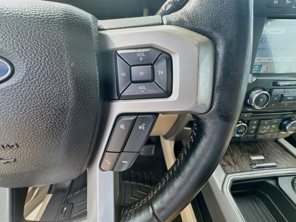 Used 2017  Ford Lariat image 41