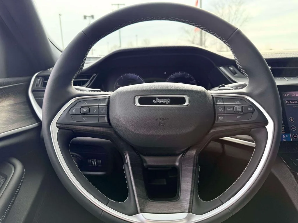 New 2026 Gray Jeep Altitude image 17