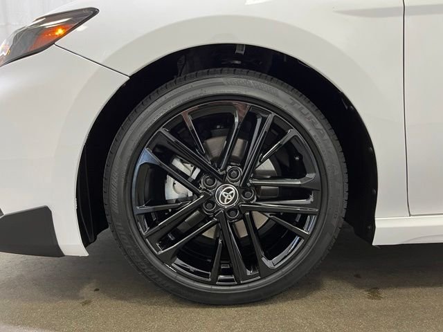 2025 Toyota Camry SE - Photo 23