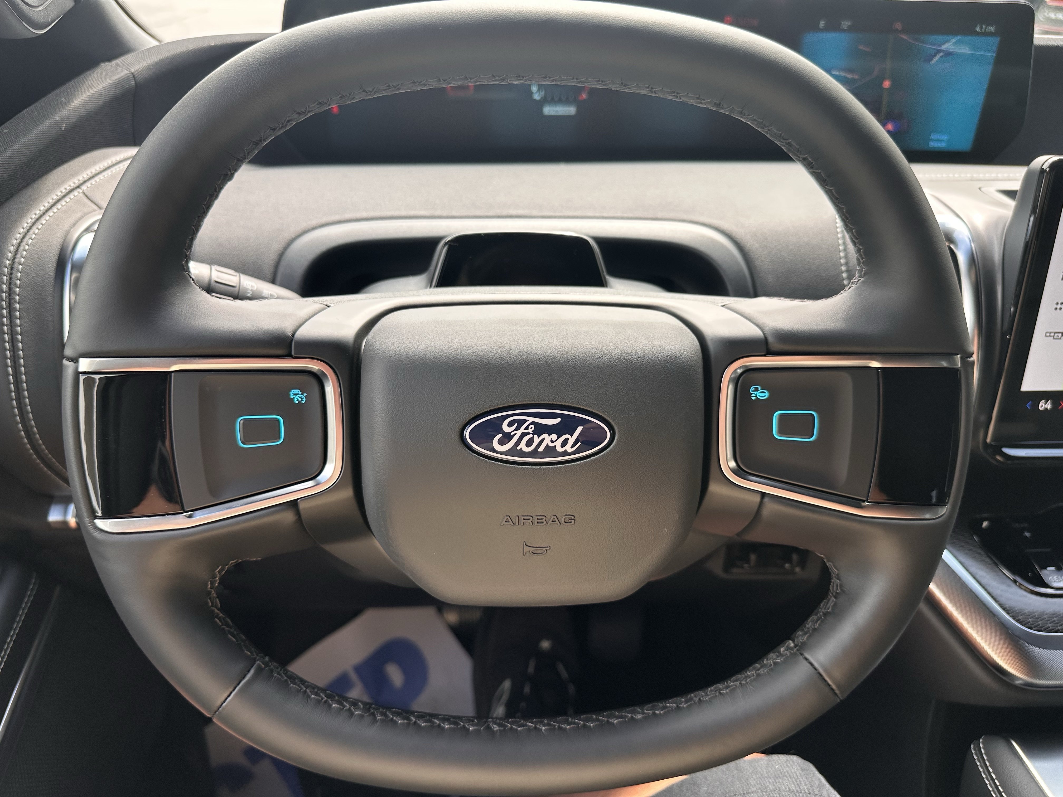 New 2027 Marsh Gray Ford MAX Platinum image 23